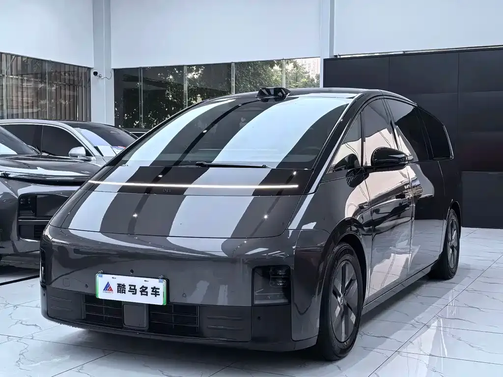 Li Auto MEGA — фото 1