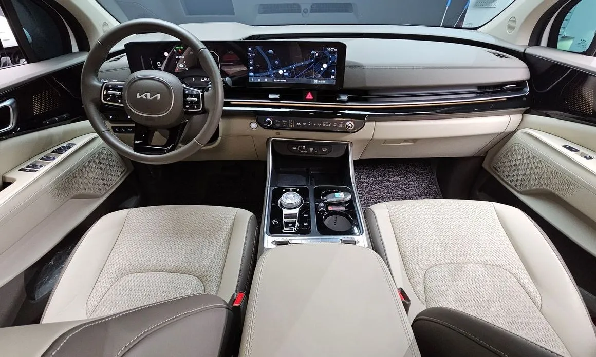 Kia Carnival — фото 6