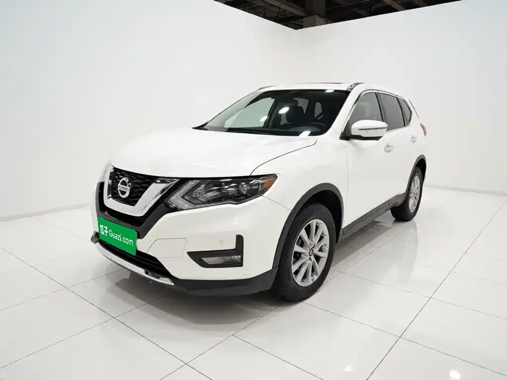 Nissan X-Trail — фото 1