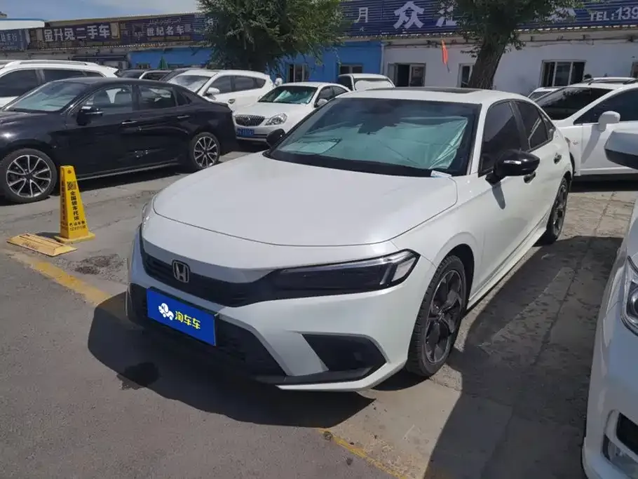 Honda Civic — фото 1