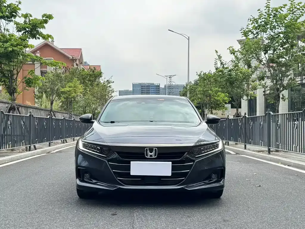 Honda Accord — фото 4
