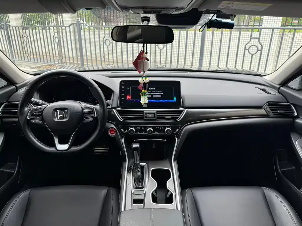 Honda Accord — фото 2