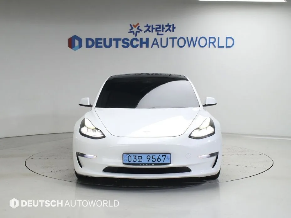 Tesla Model 3 — фото 2
