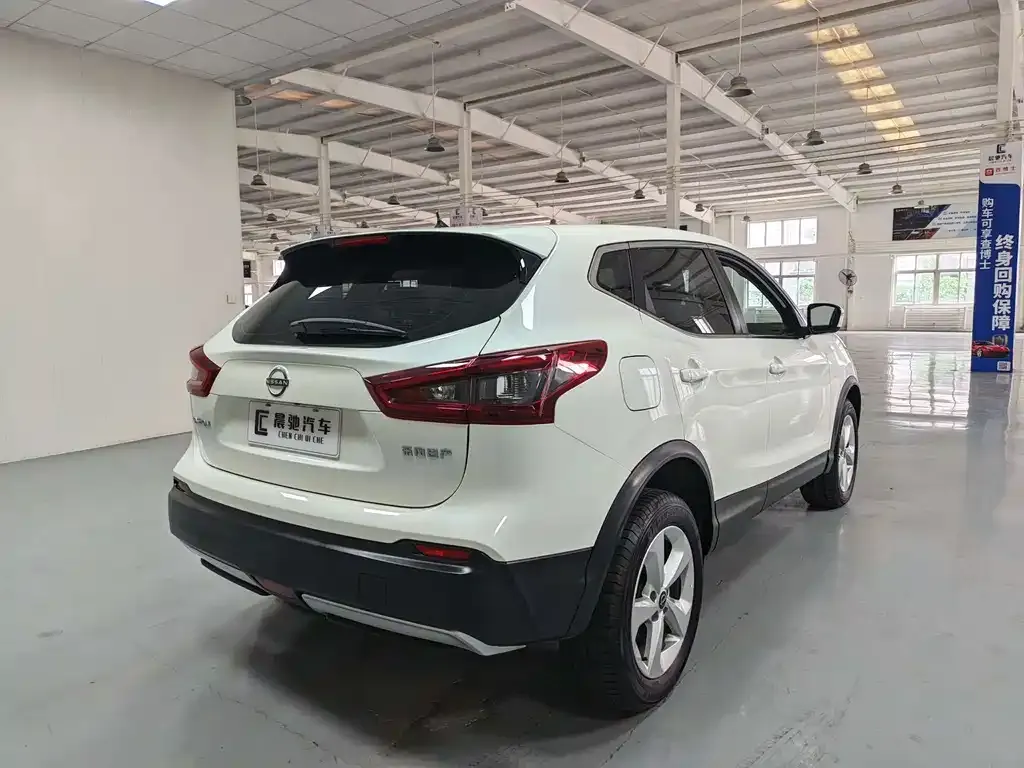 Nissan Qashqai — фото 5