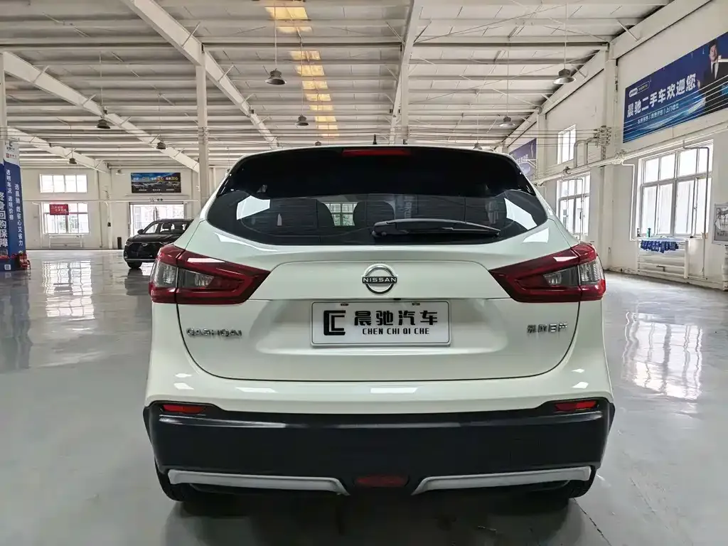 Nissan Qashqai — фото 2