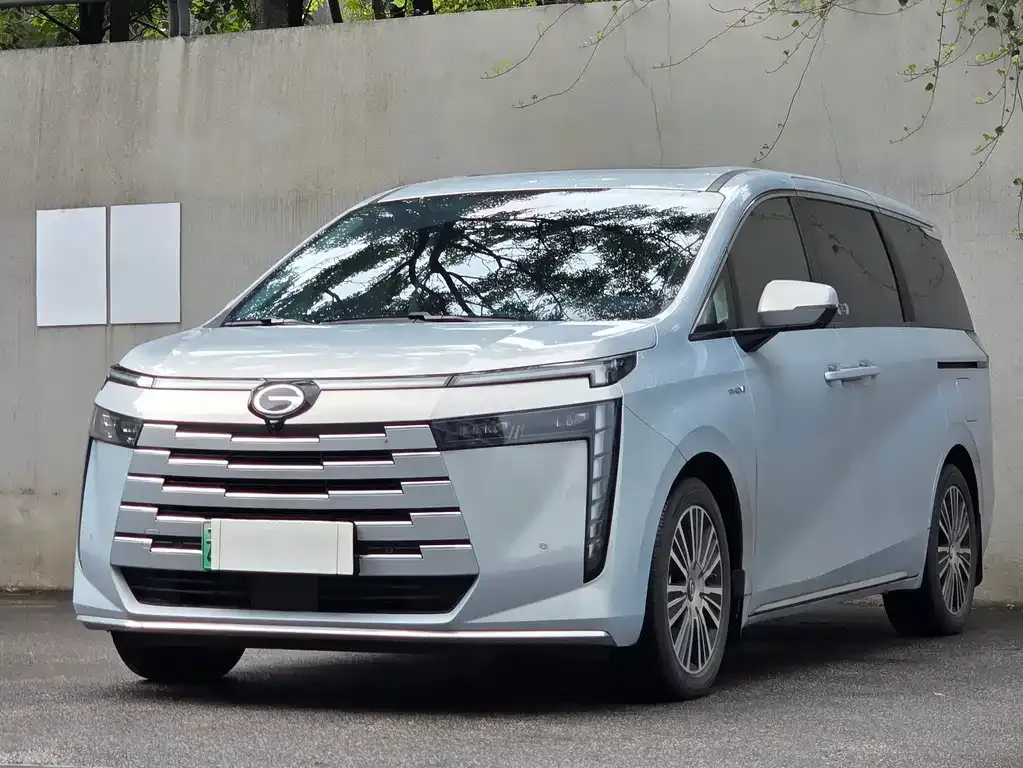 GAC Motor 传祺E8 PHEV — фото 1