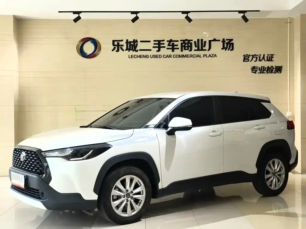 Toyota Corolla Cross — фото 1