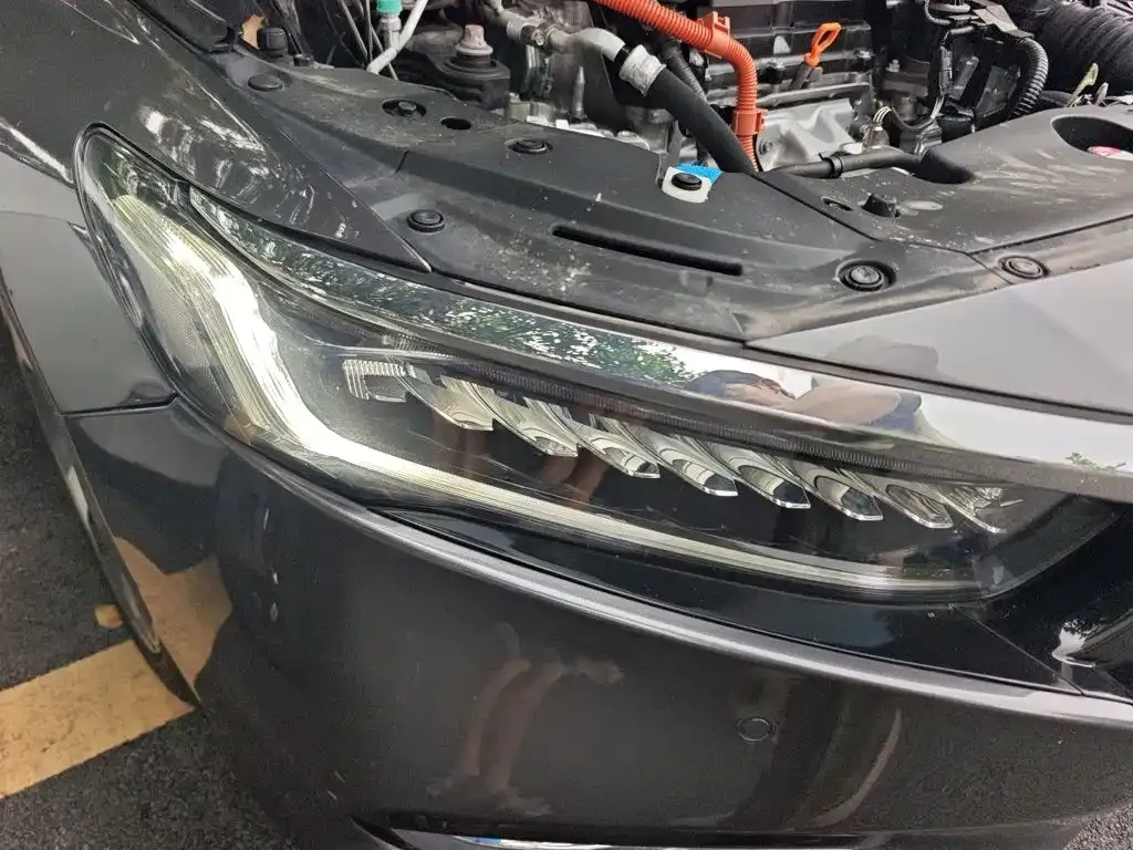 Honda Accord — фото 10