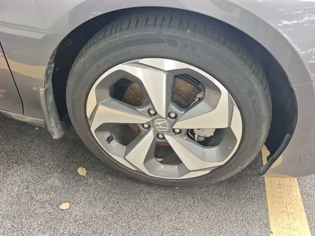 Honda Accord — фото 9