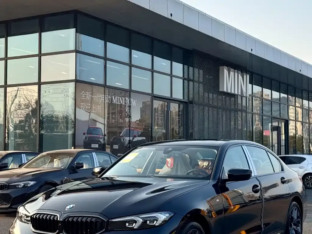 BMW 3 Series — фото 1