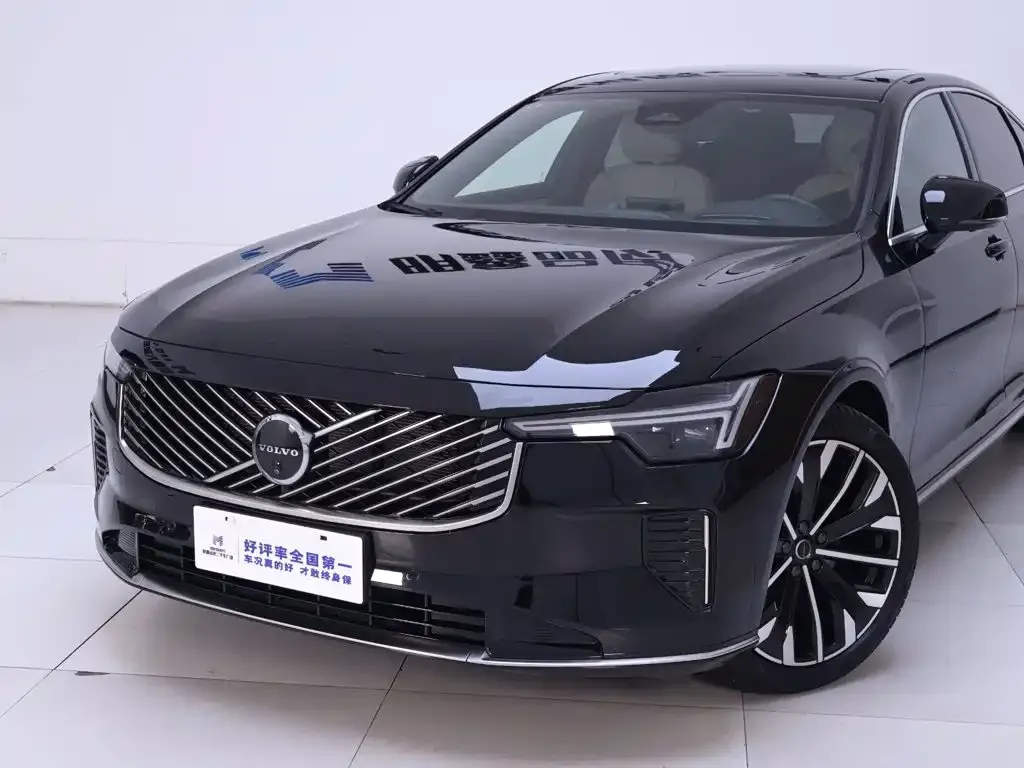 Volvo S90 — фото 10
