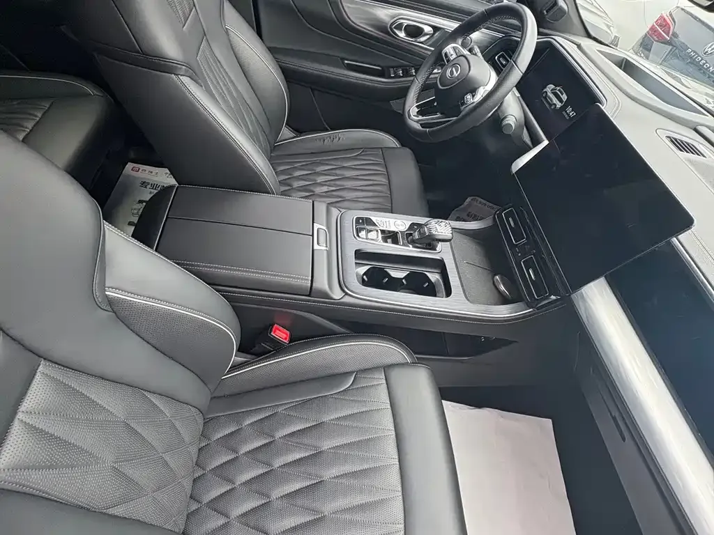 GAC Motor Trumpchi GS8 — фото 2