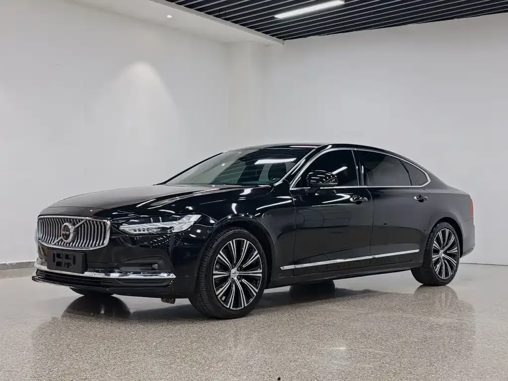 Volvo S90 — фото 1