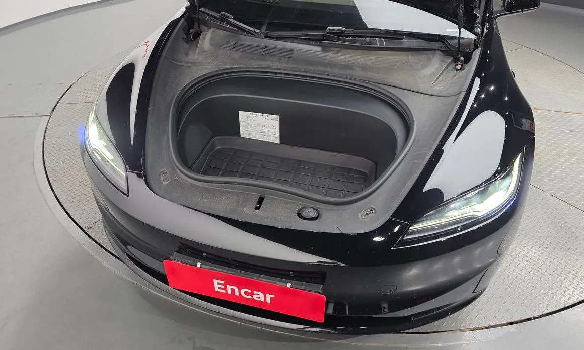 Tesla Model 3 — фото 9