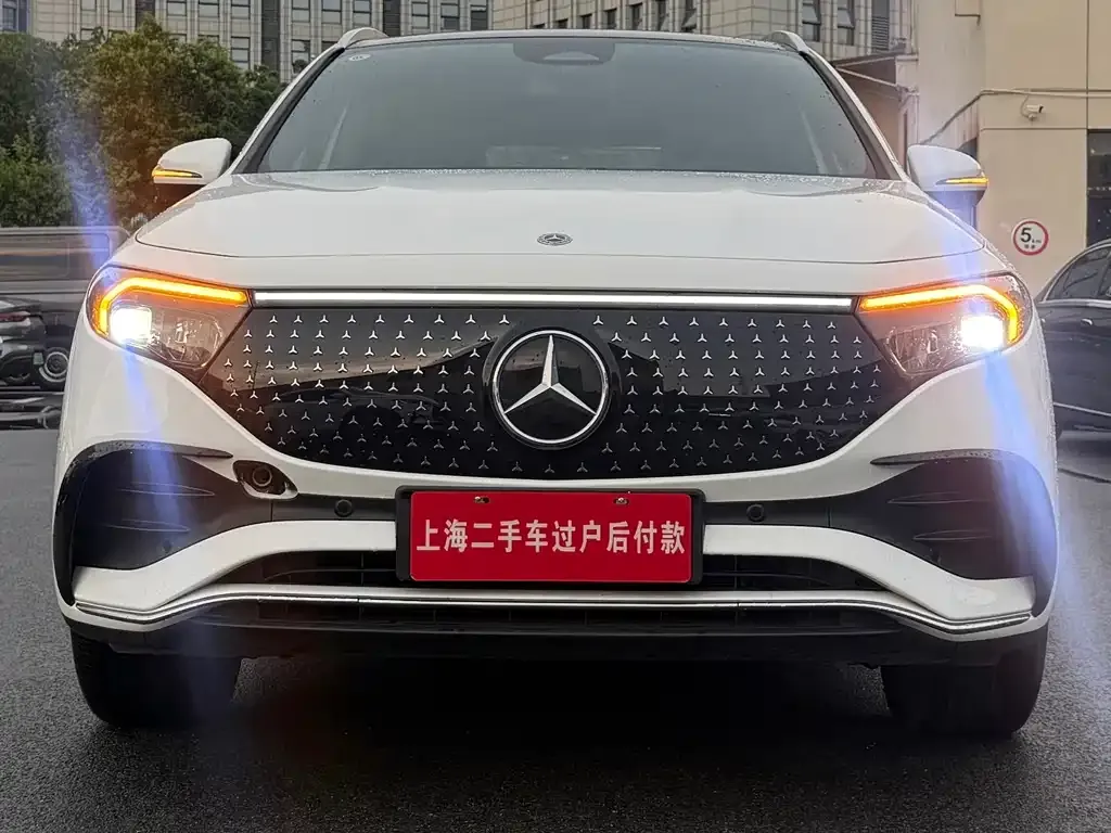 Mercedes-Benz EQA — фото 1