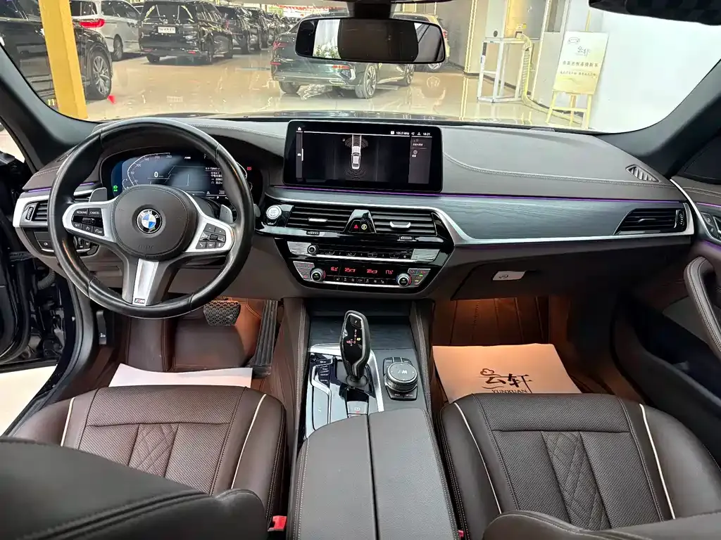 BMW 5 Series — фото 10