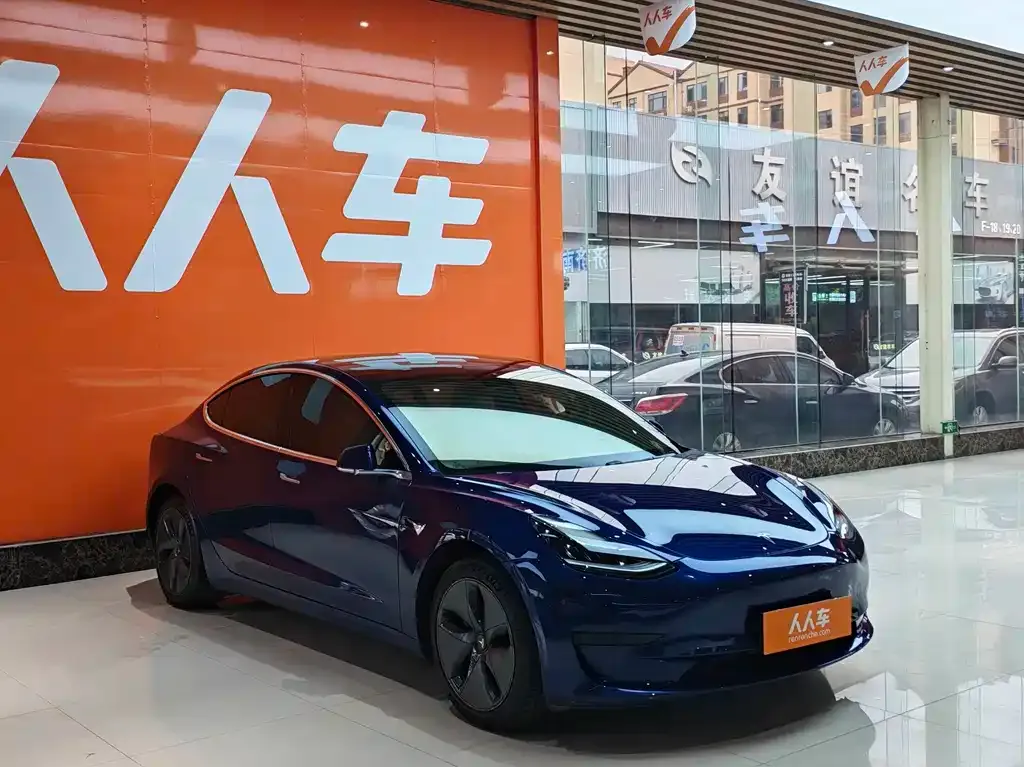 Tesla Model 3 — фото 3