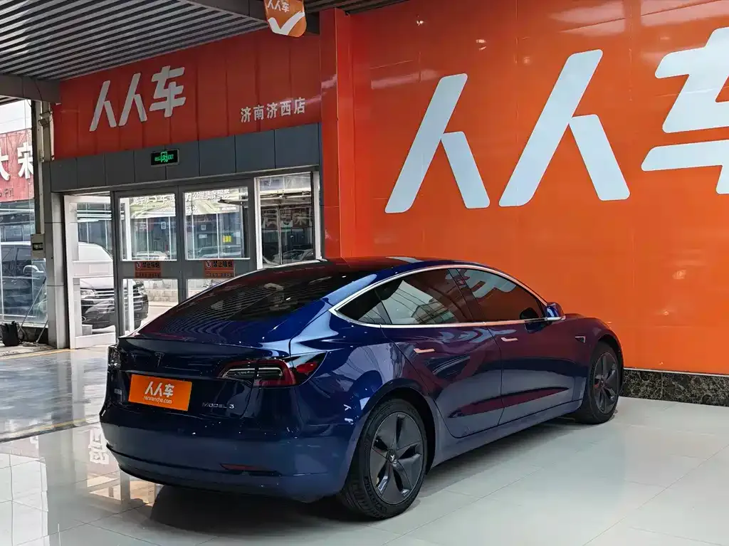 Tesla Model 3 — фото 6