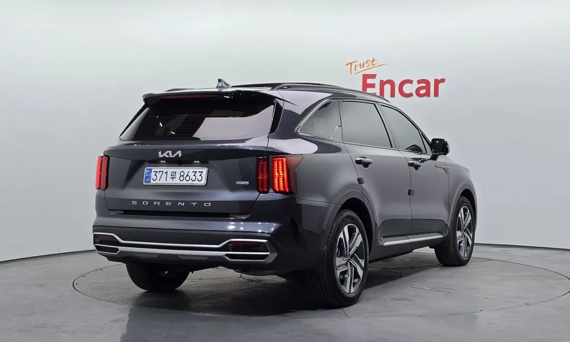 Kia Sorento — фото 7