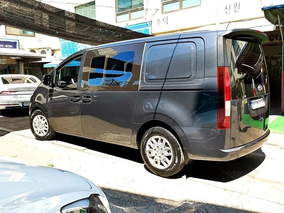 Hyundai Staria — фото 9
