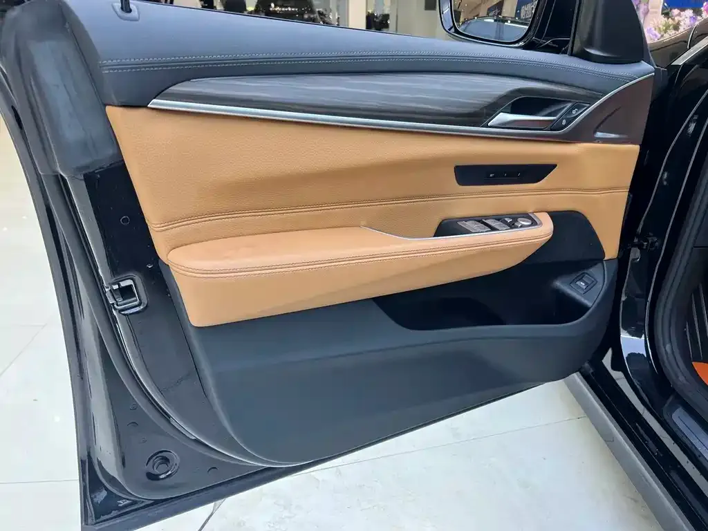 BMW 6 Series GT — фото 10