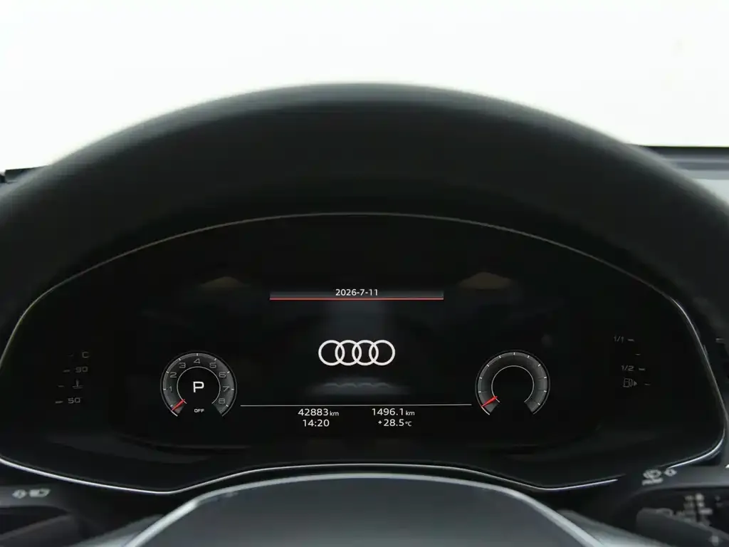 Audi A6L — фото 10