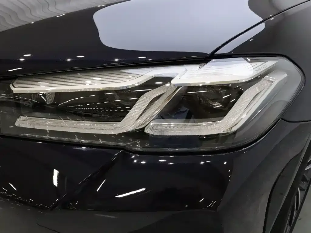 BMW 5 Series — фото 10