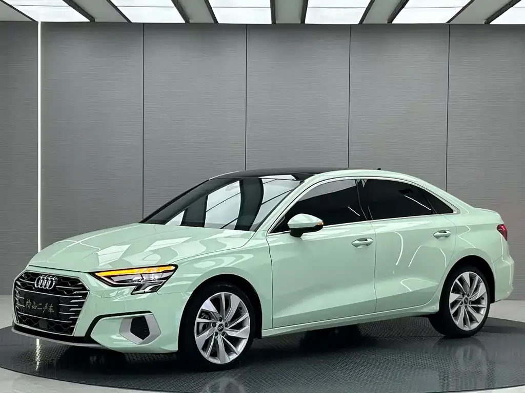 Audi A3 — фото 1