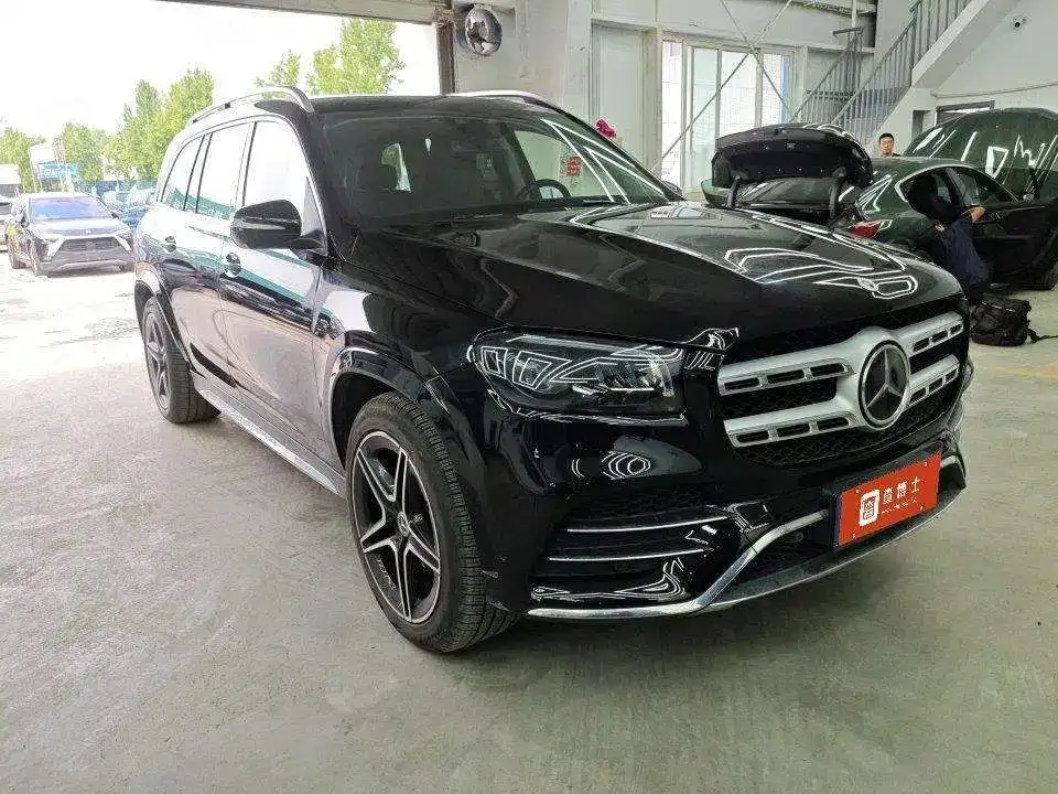 Mercedes-Benz GLS — фото 6