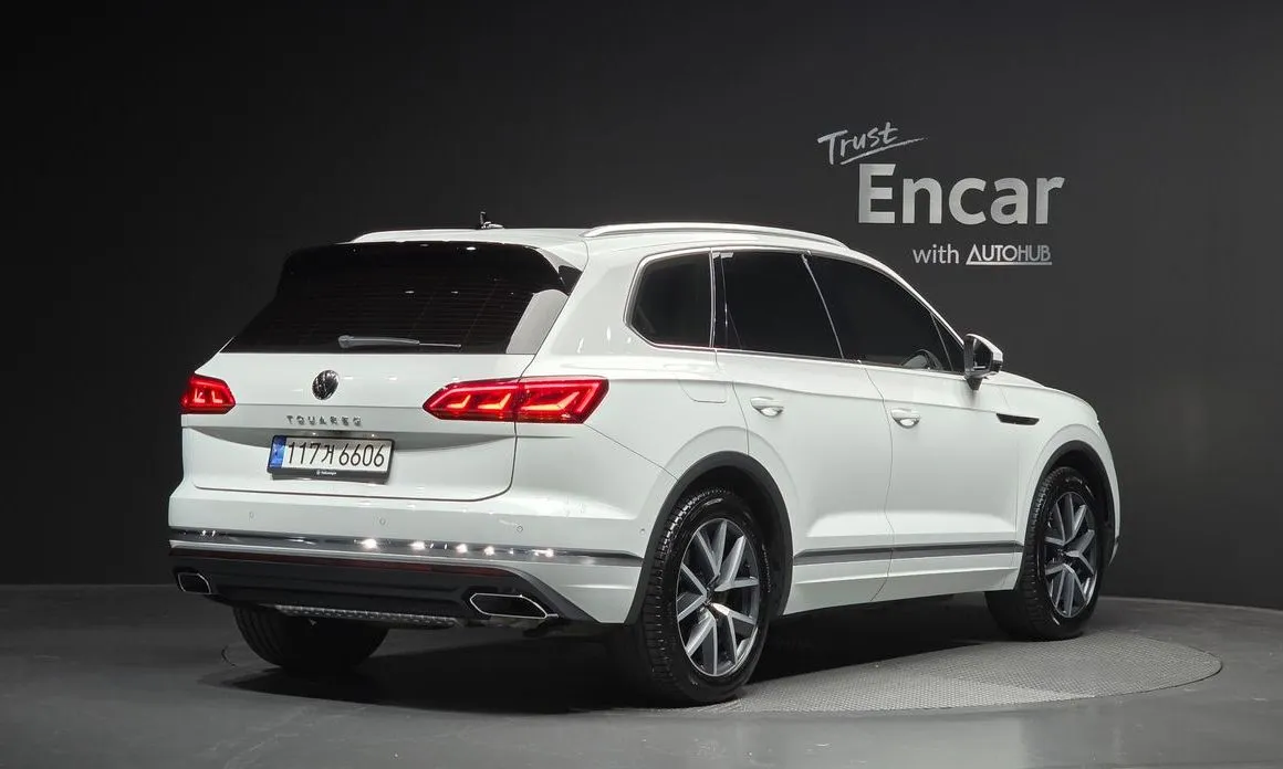 Volkswagen Touareg — фото 6