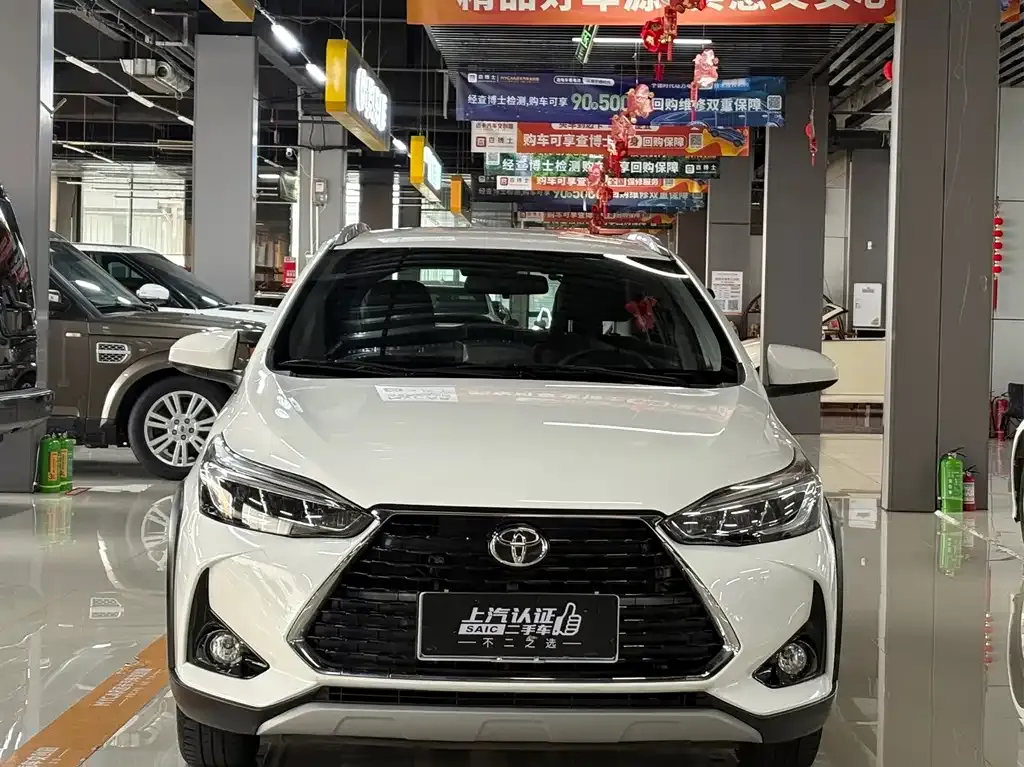 Toyota Yaris L — фото 3