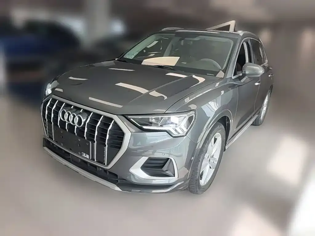 Audi Q3 — фото 1