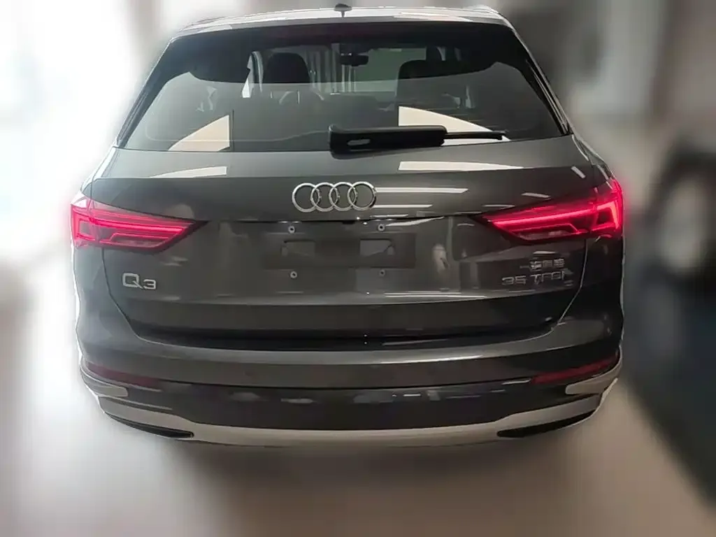 Audi Q3 — фото 10