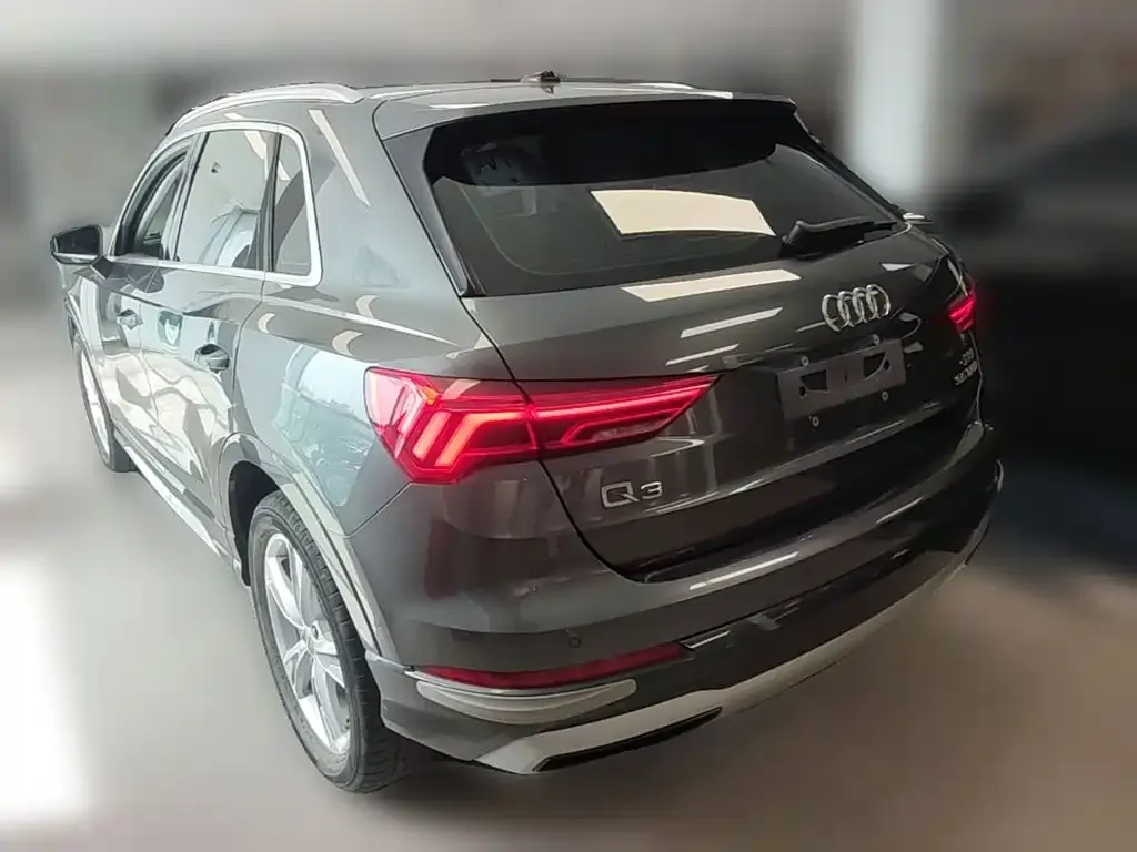 Audi Q3 — фото 8