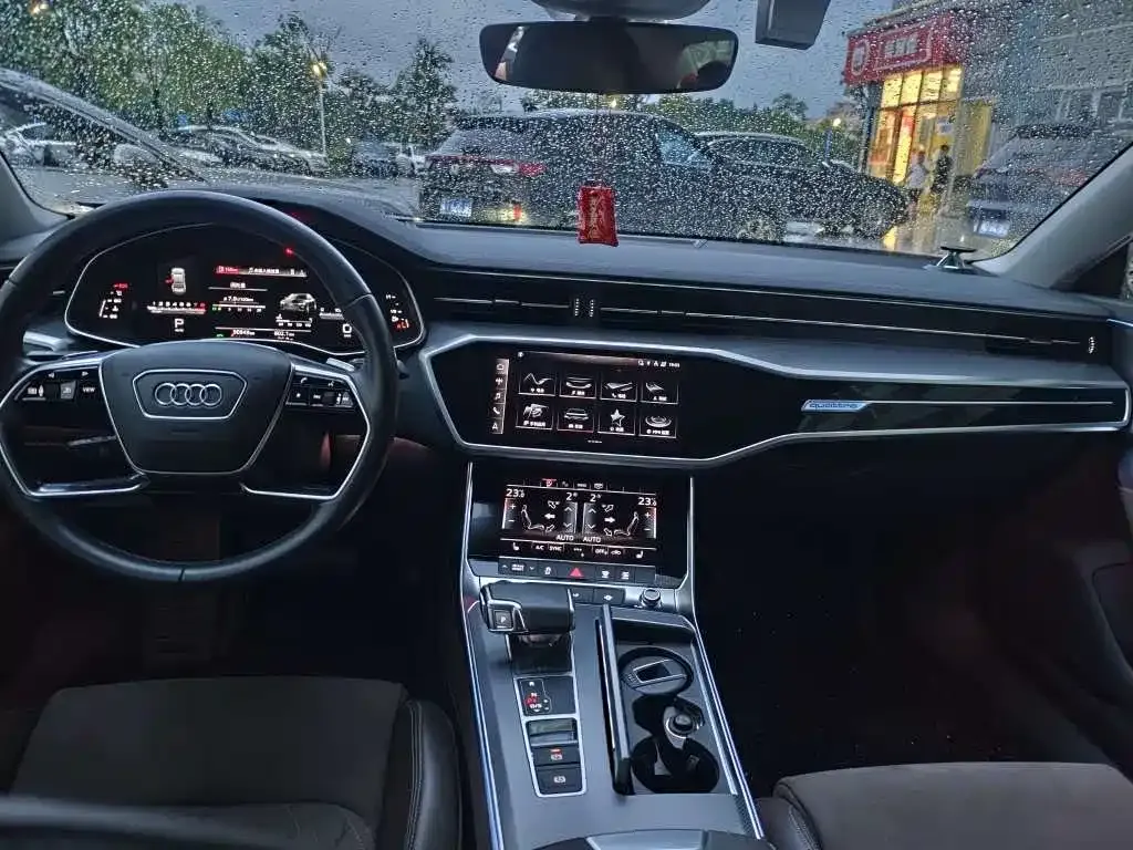 Audi A7L — фото 6