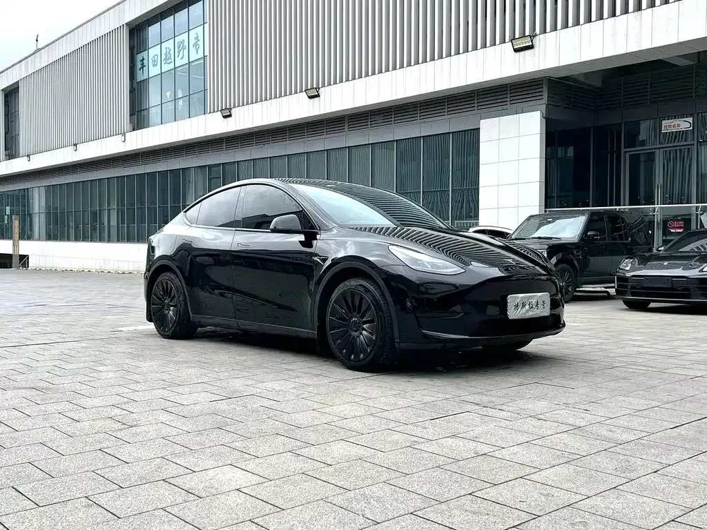 Tesla Model Y — фото 4