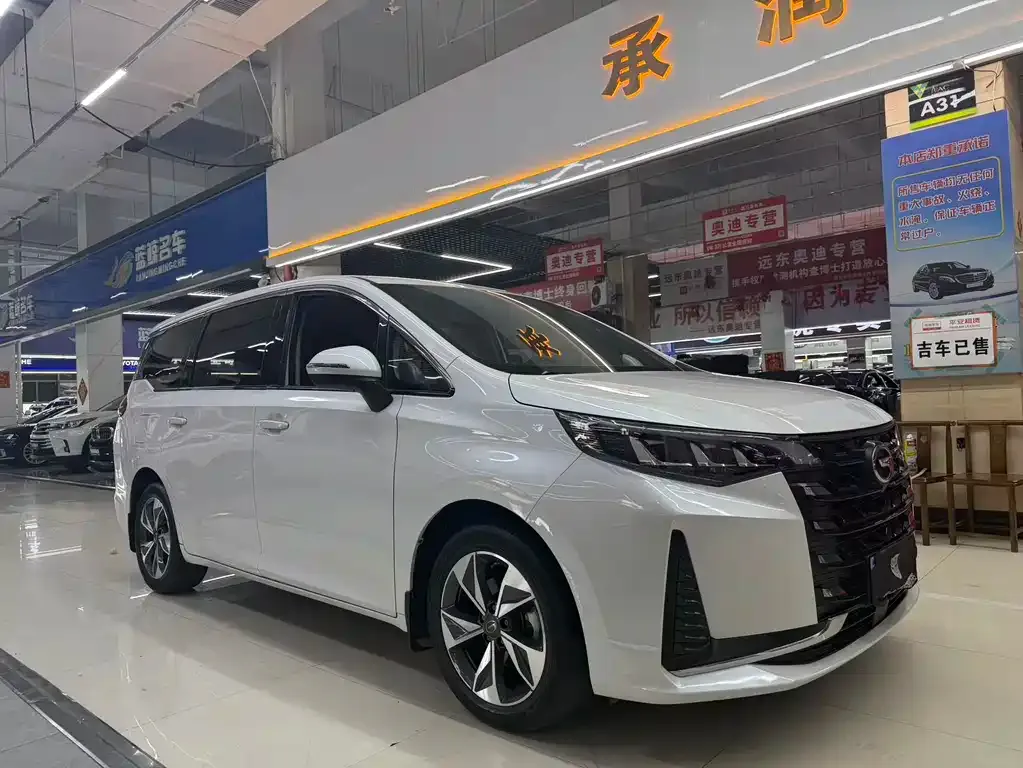 GAC Motor Trumpchi M6 — фото 4