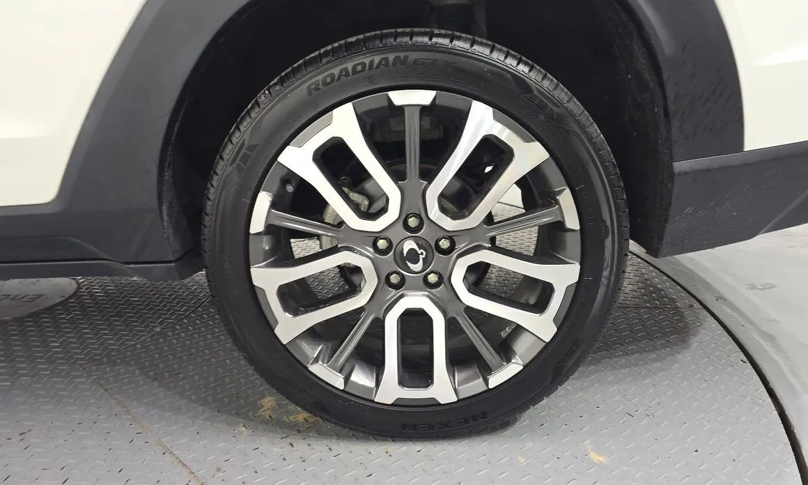 KG Mobility (Ssangyong) Torres — фото 8