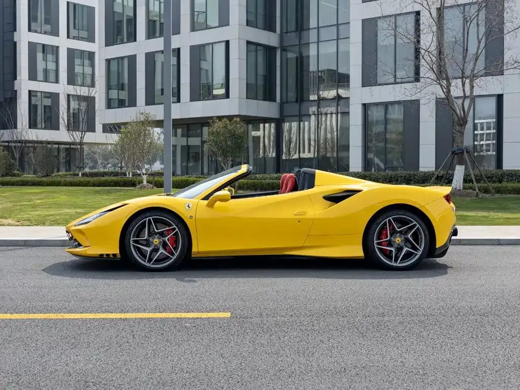 Ferrari F8 — фото 8