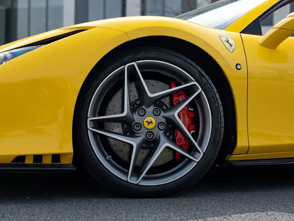 Ferrari F8 — фото 3