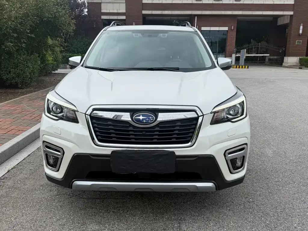 Subaru Forester — фото 8