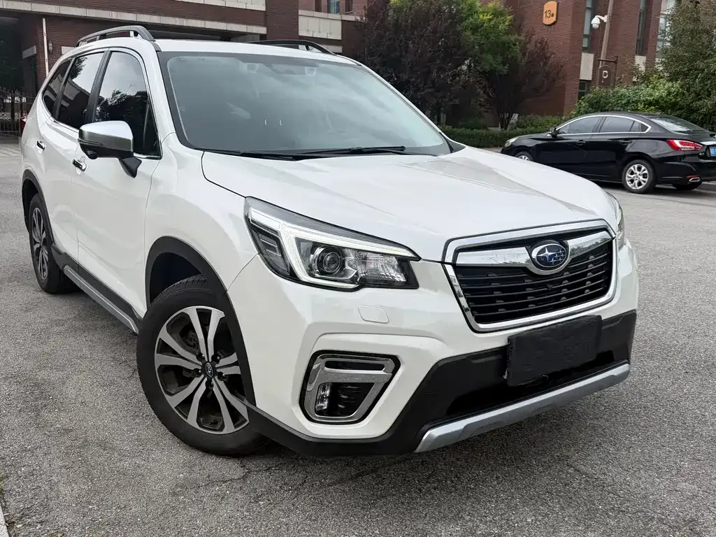 Subaru Forester — фото 9