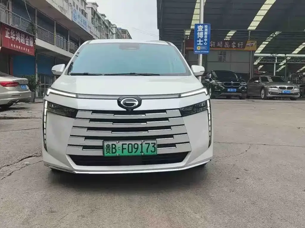 GAC Motor 传祺E8 PHEV — фото 9