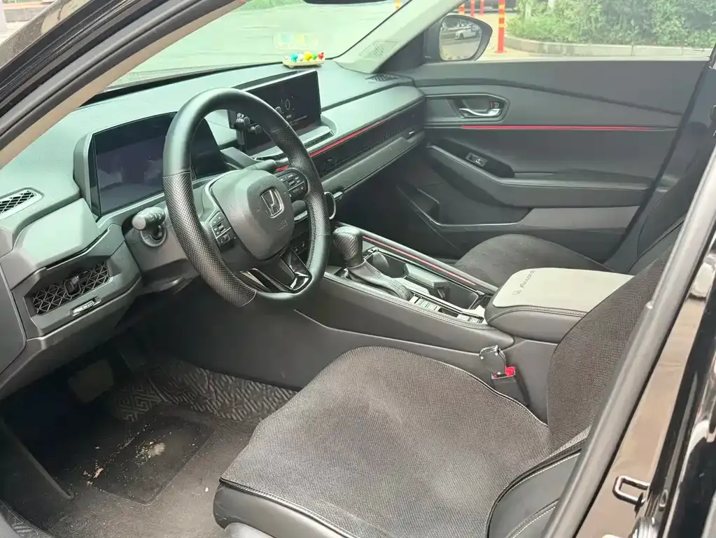 Honda Accord — фото 5