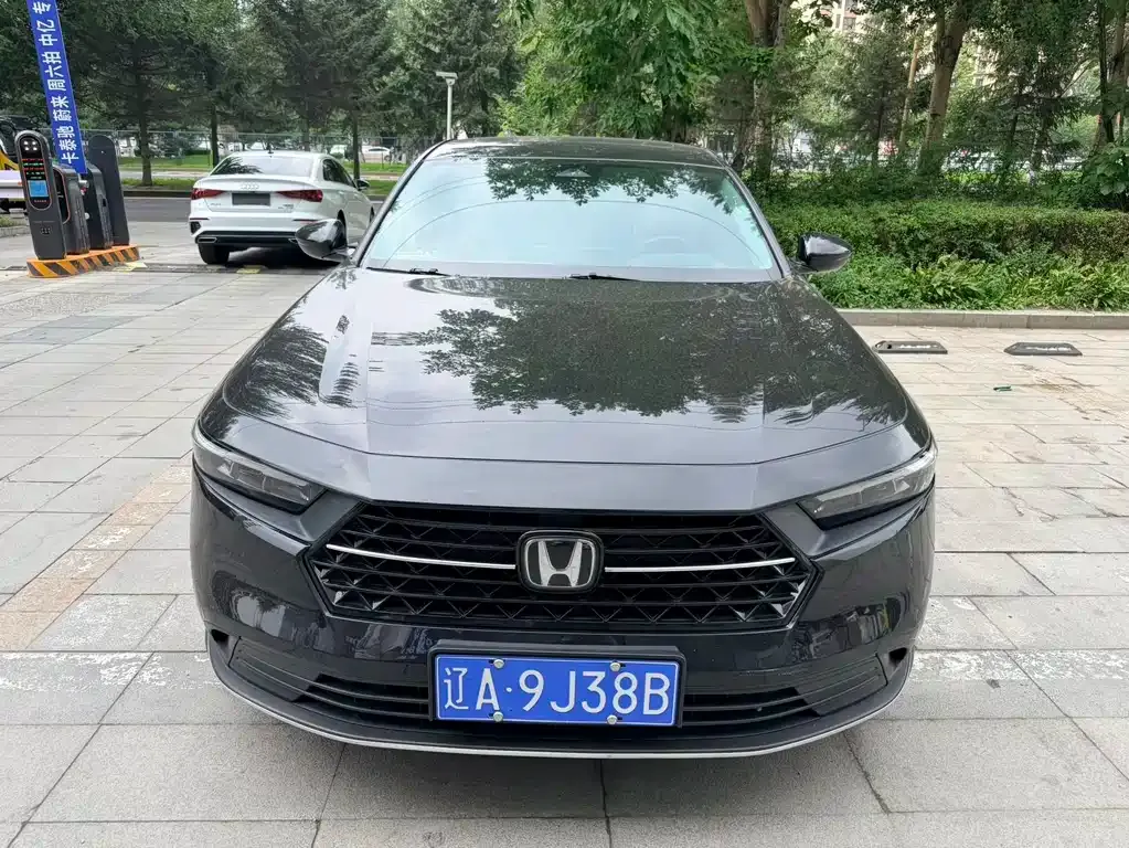 Honda Accord — фото 7