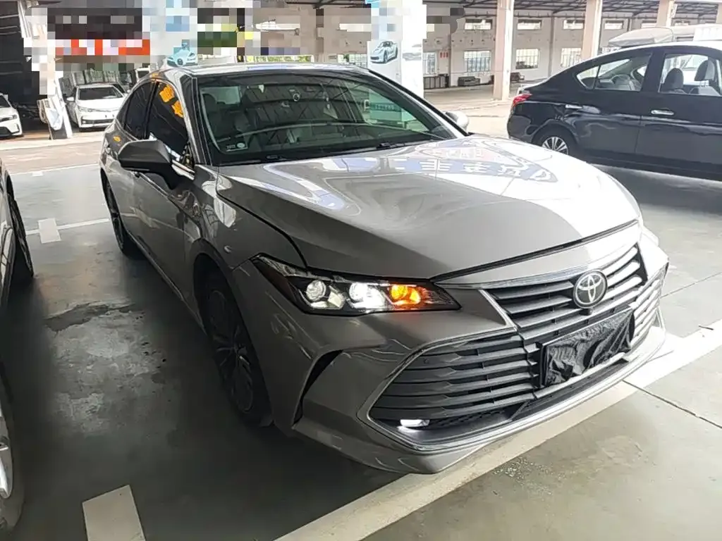 Toyota Avalon — фото 9
