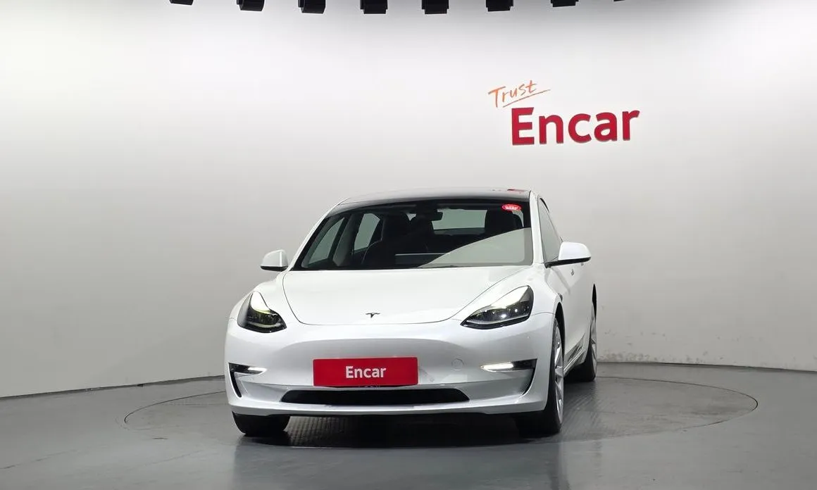 Tesla Model 3 — фото 3
