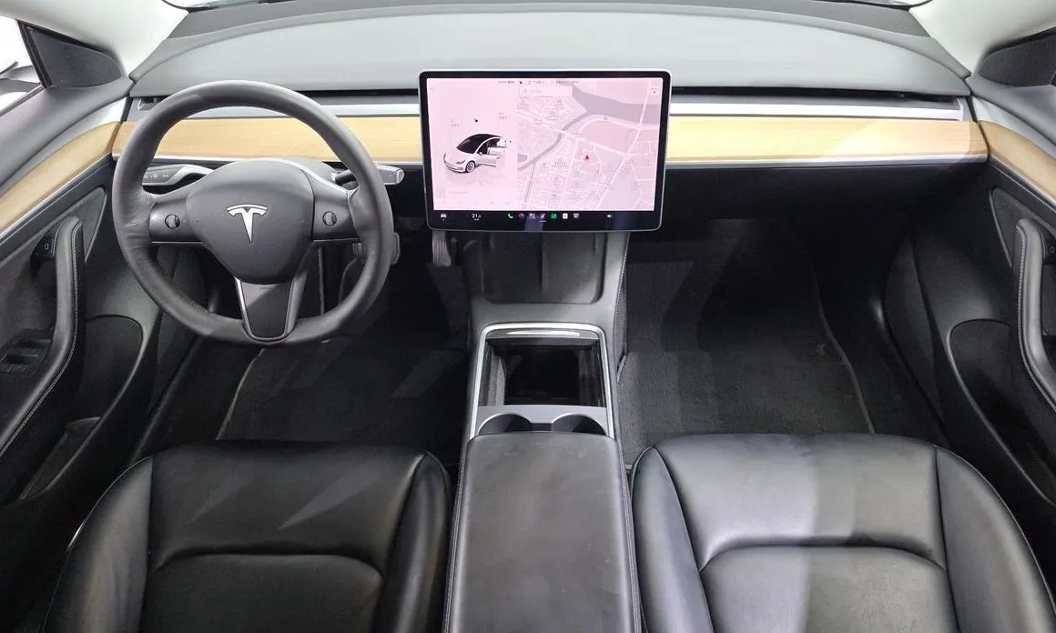 Tesla Model 3 — фото 9