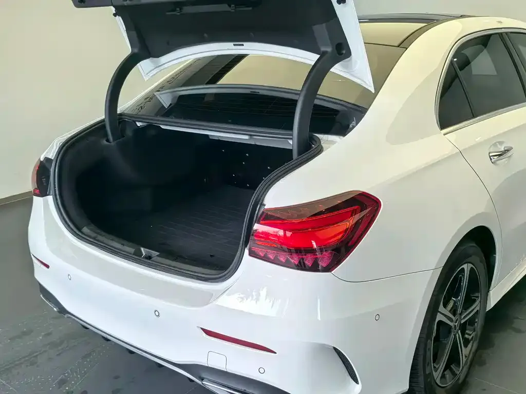 Mercedes-Benz A-Class — фото 10
