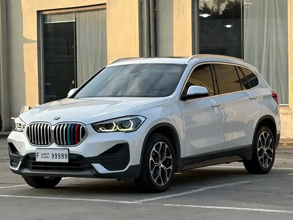 BMW X1 — фото 1